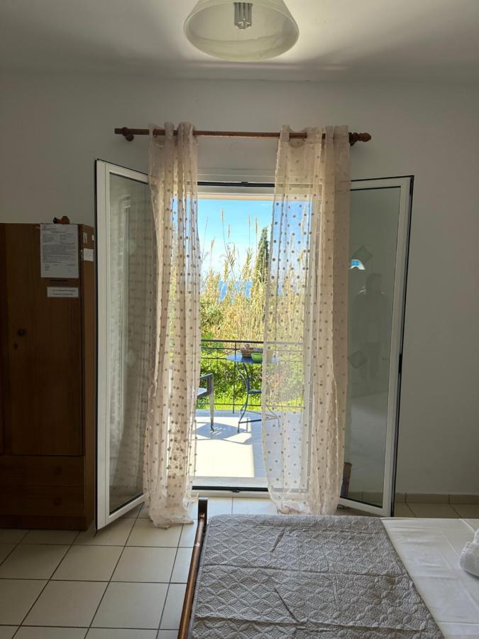 Alexandra's Sunset View Апартаменты Аргостолион